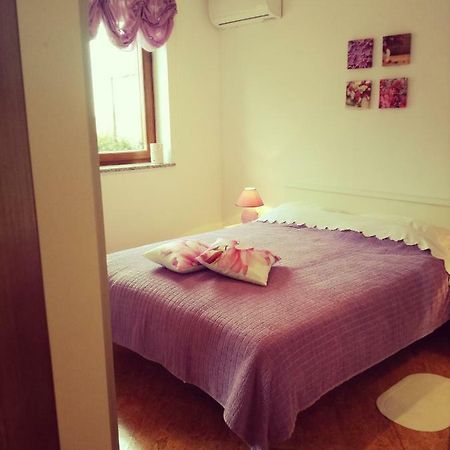Room Kris With Private Entrance & Private Bathroom Vilanija Exterior photo