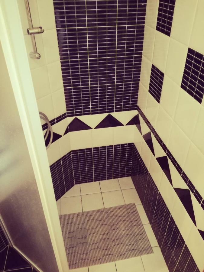 Room Kris With Private Entrance & Private Bathroom Vilanija Exterior photo