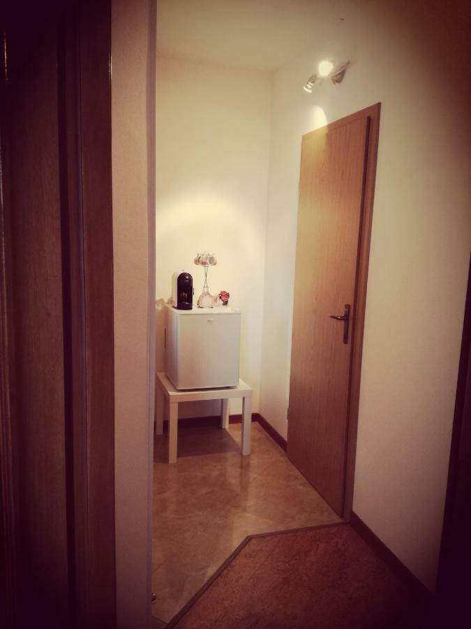 Room Kris With Private Entrance & Private Bathroom Vilanija Exterior photo