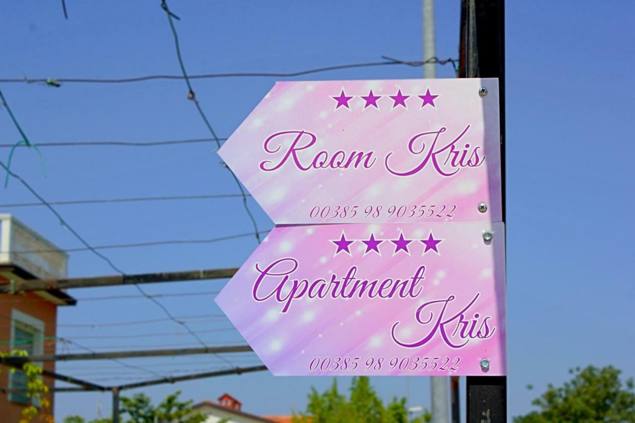 Room Kris With Private Entrance & Private Bathroom Vilanija Exterior photo